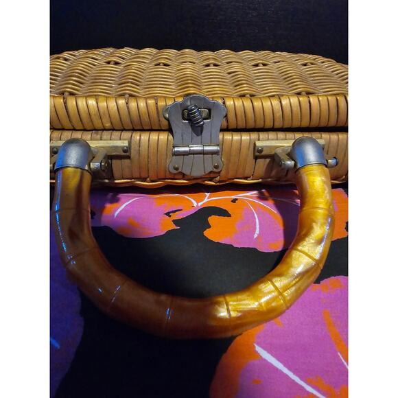 Vintage woven wicker briefcase style purse faux bamboo handle medium - Picture 10 of 11